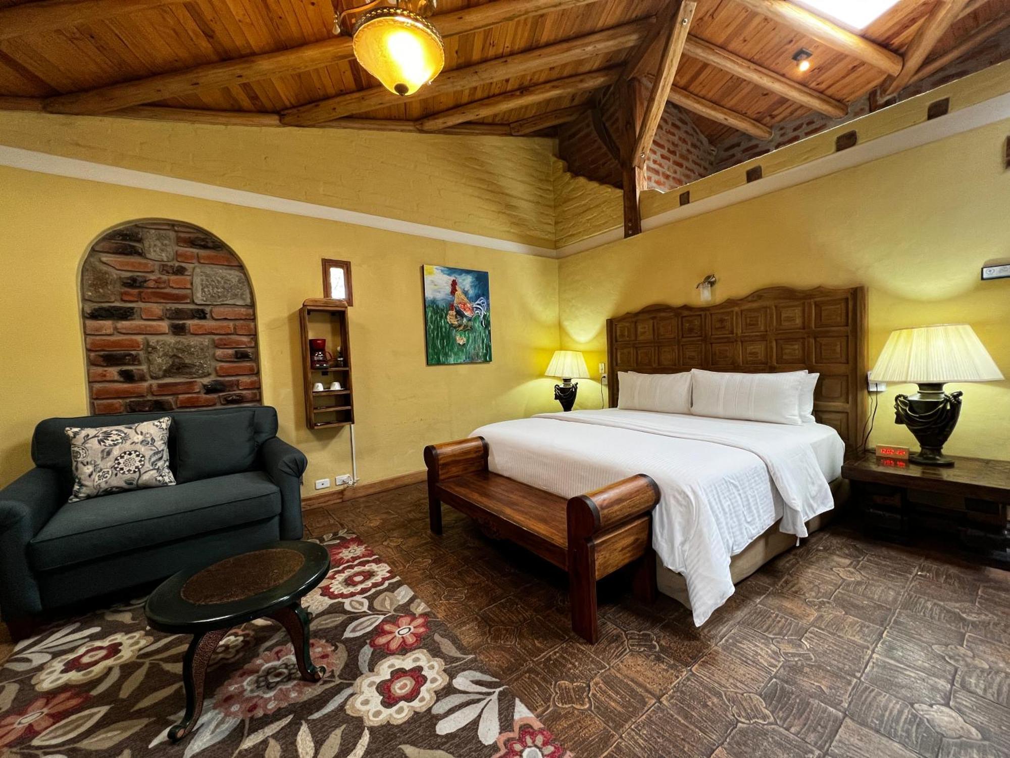 Hacienda Jimenita Wildlife Reserve Puembo Bagian luar foto